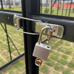 Option fermeture par cadenas pour serres de jardin Green Protect