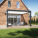 Pergola bioclimatique adossée en alu gris anthracite et lames blanches 4x4m Ombrea VS