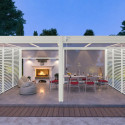 Pergola autoportante en alu blanc avec lames orientable 4x6m Ombrea
