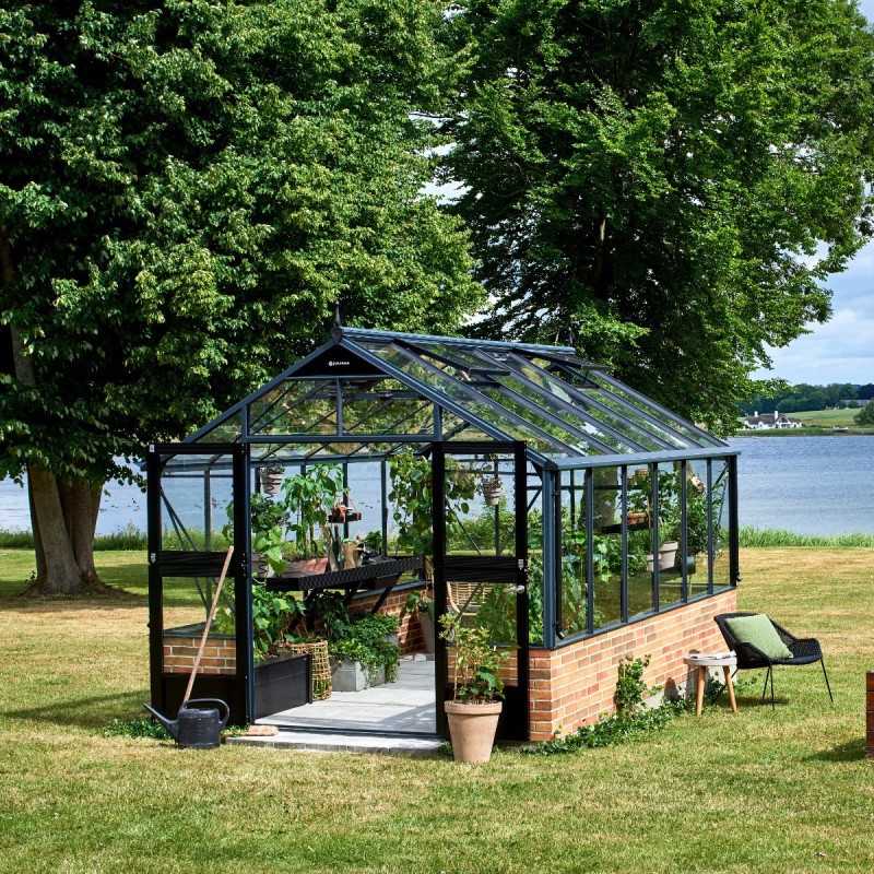 Serre de jardin sur muret 13m² anthracite en verre trempé Premium - Juliana