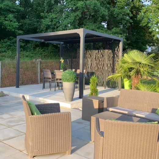 Pergola bioclimatique aluminium anthracite 10,80m² + 5 panneaux moucharabieh - HABRITA