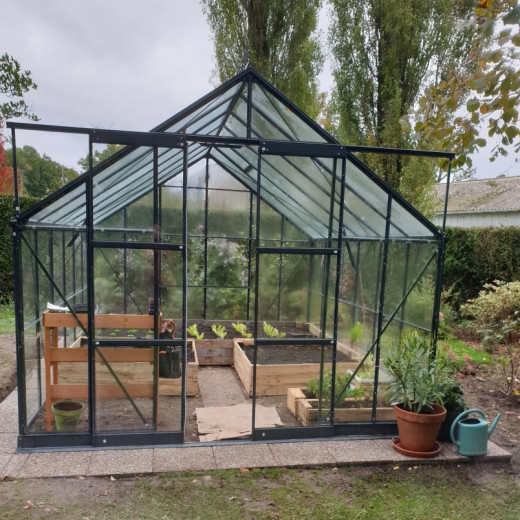 Serre de jardin 10,92m² en aluminium anthracite et verre trempé 4mm - Green Protect