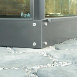 Embase en acier noir pour les serres de jardin 5m² de Vitavia