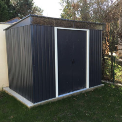 Abri en métal anthracite avec puits de lumière Skylight 4,84m² DURAMAX + kit ancrage