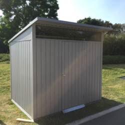 Abri de jardin en métal gris 3,92m² - DURAMAX + kit d'ancrage + kit de fondation
