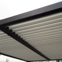 Pergola bioclimatique aluminium anthracite 10,80m² + toit avec lames ovales écru HABRITA
