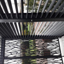 Pergola bioclimatique alu anthracite 10,80m² + ventelles + 5 panneaux moucharabieh – HABRITA	